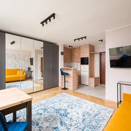 Wola Anielewicza Stylish Studio *